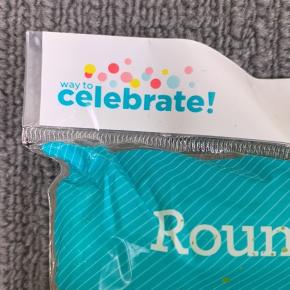 Value 2 Pack Way To Celebrate Plastic Round Table Covers Neon Yellow 84 inch New - Picture 3 of 9